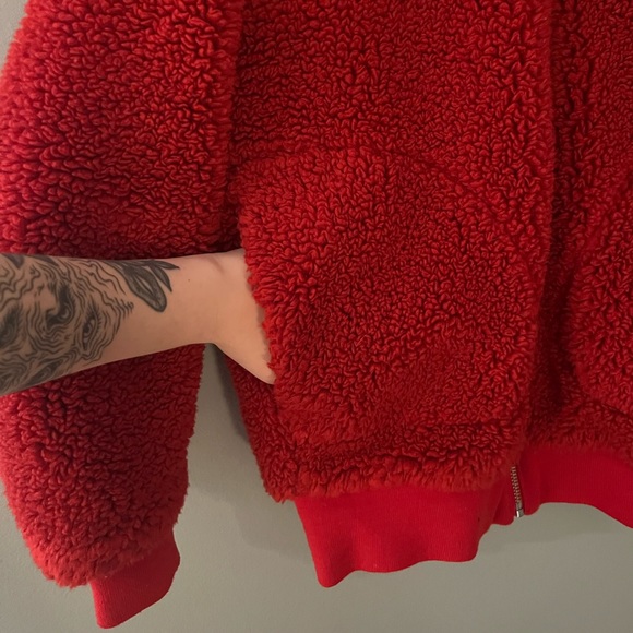 WILFRED FREE (aritzia) Red oversized teddy coat ❤️ - Picture 6 of 7